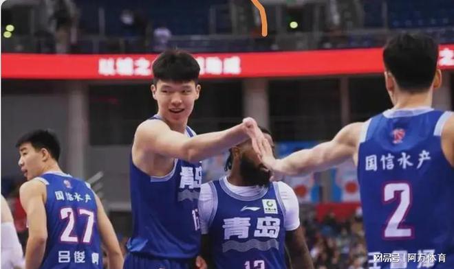 包含里昂主场力克南特，积分榜上升至第三的词条